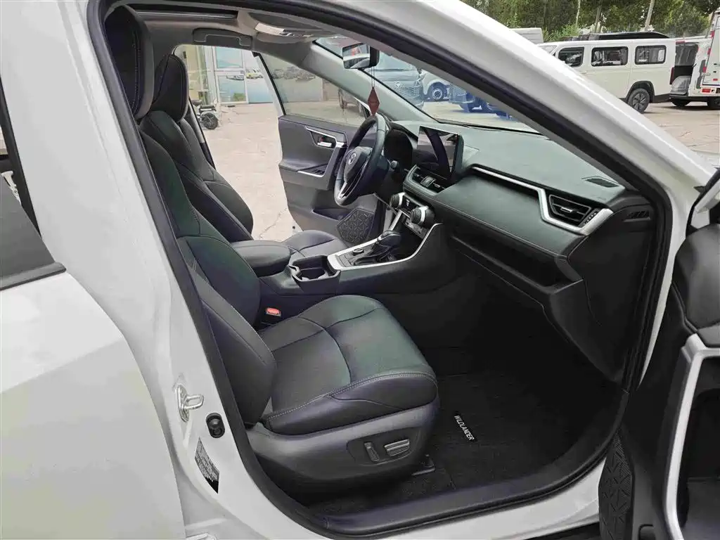 Toyota Wildlander 2023 2023 Hybrid 2.5L E-CVT AWD Premium Edition