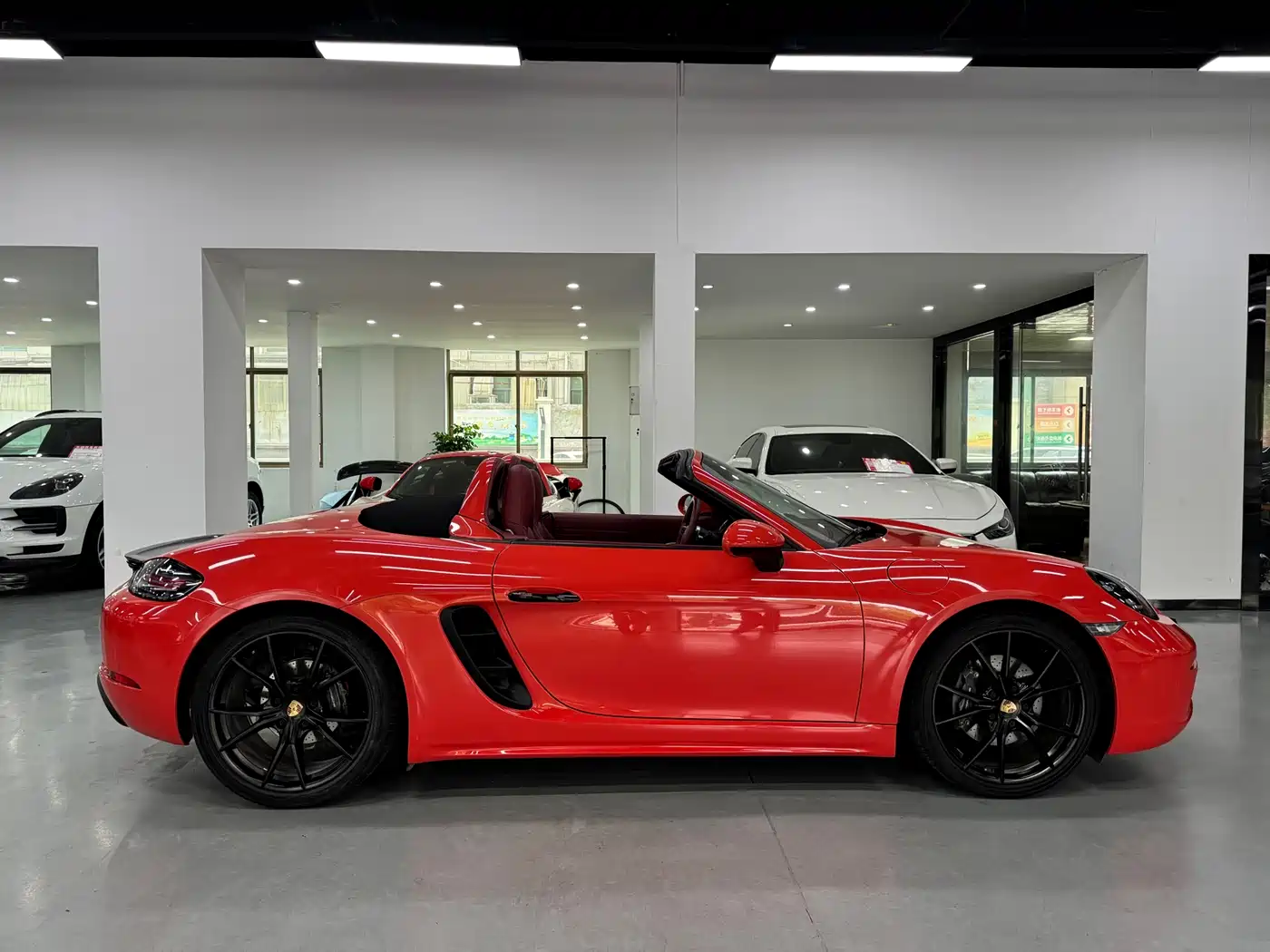 Porsche 718 2018 Boxster 2.0T фото 4