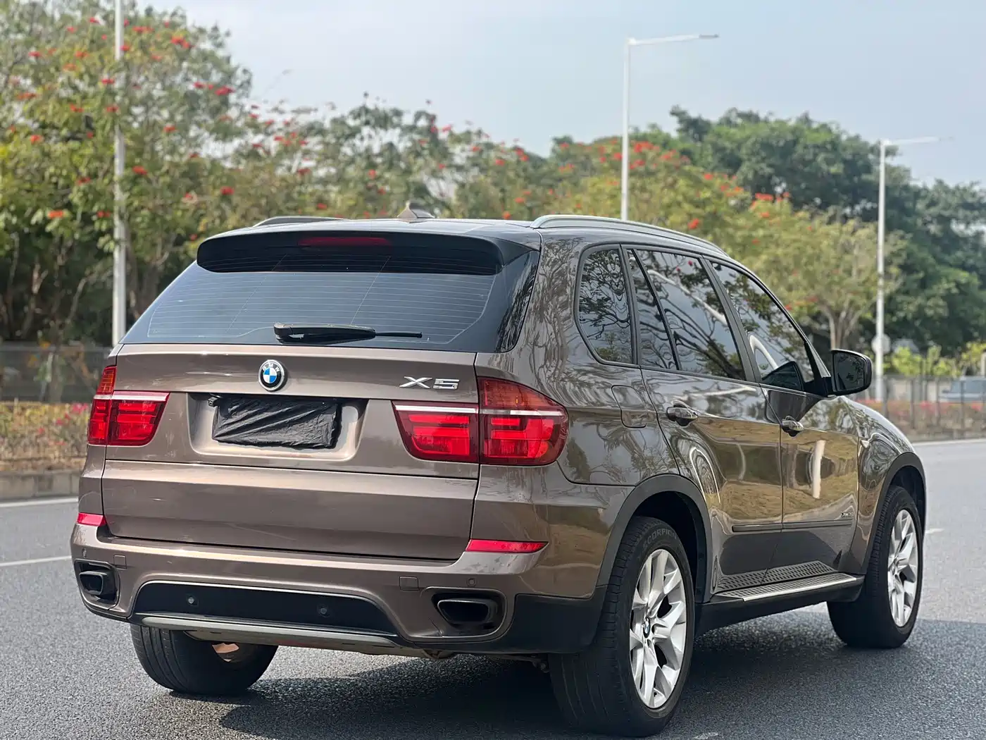 BMW X5 (Import) 2011 xDrive35i Leading Edition фото 7