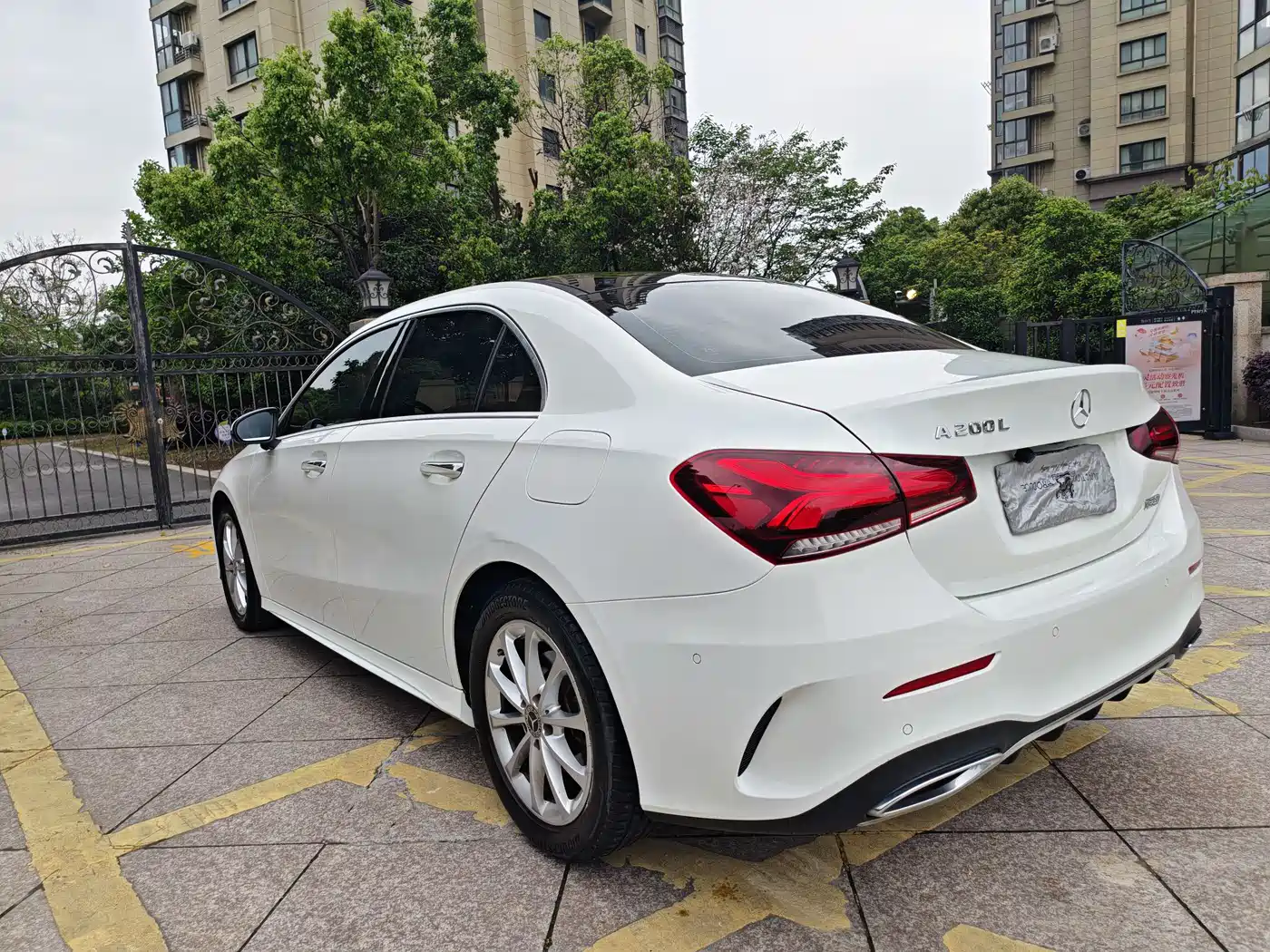 Mercedes-Benz A-Class 2021 A 200 L Sport Sedan Dynamic Type фото 13