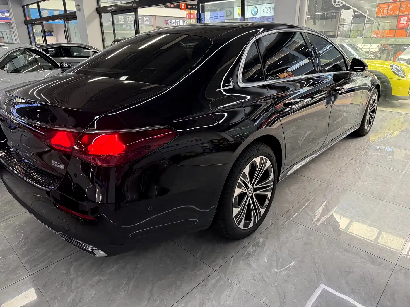 Mercedes-Benz E-Class 2025 E 300 L Luxury Sport фото 13