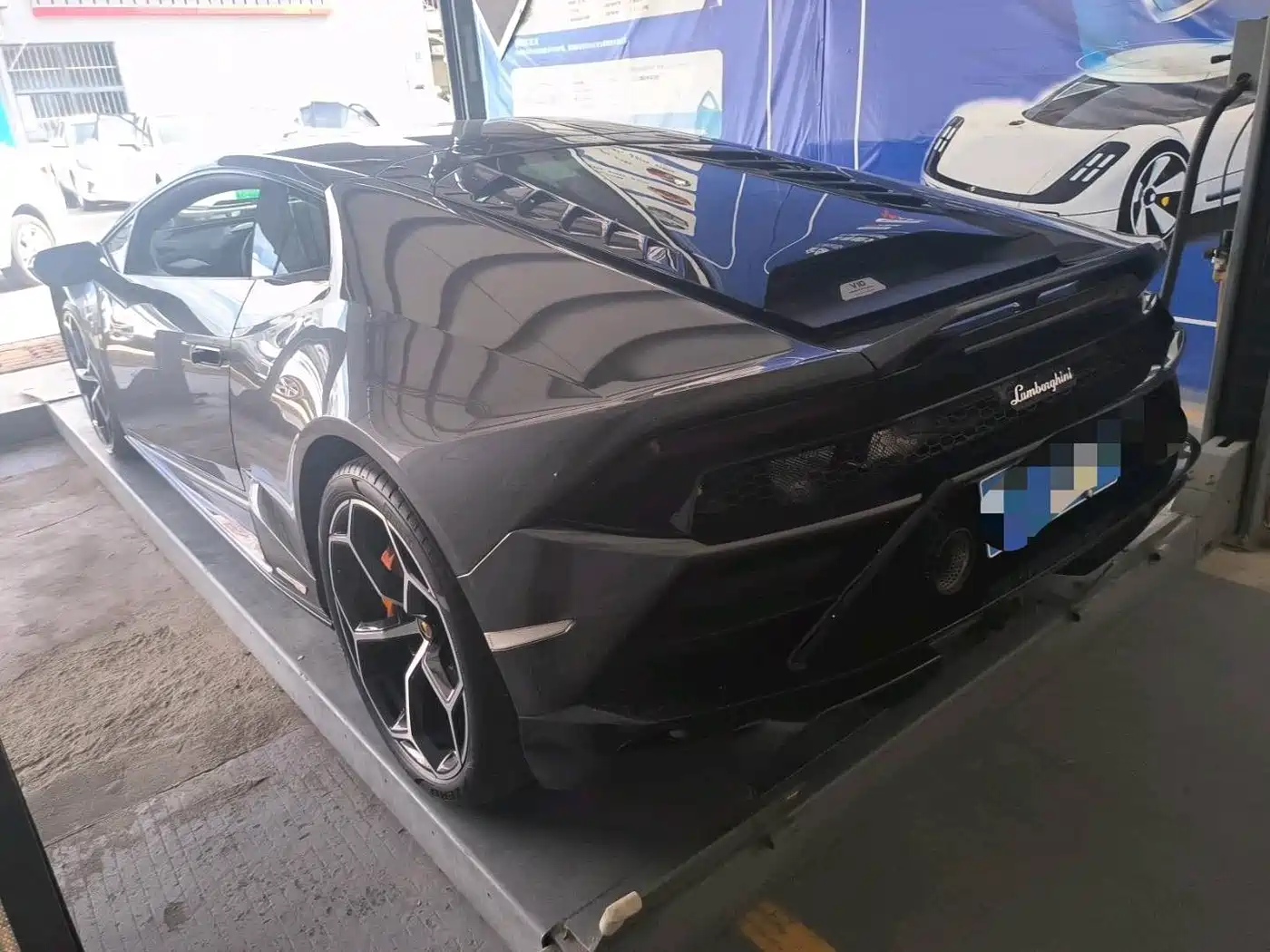 Lamborghini Huracán 2020 Huracán EVO RWD фото 2