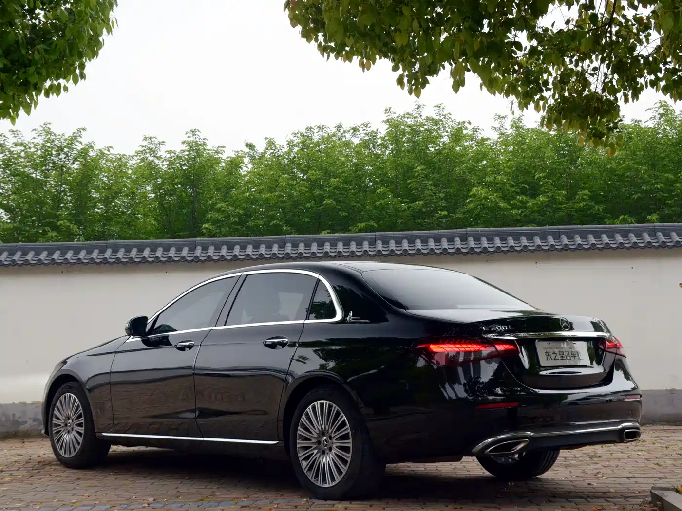 Mercedes-Benz E-Class 2023 E 300 L Fashion фото 4