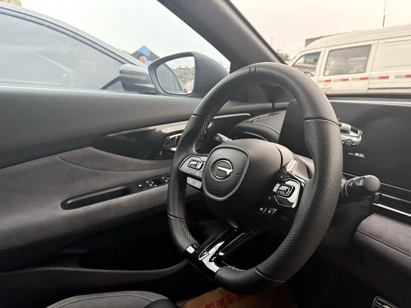 GAC Trumpchi Trumpchi Emkoo 2023 400T Automatic R PRO фото 11