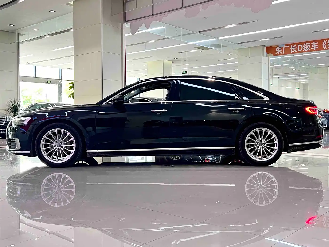 Audi A8 2019 Plus A8L 50 TFSI quattro Comfort фото 3