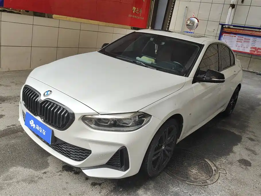 BMW 1 Series 2023 125i M Sport Shadow Edition
