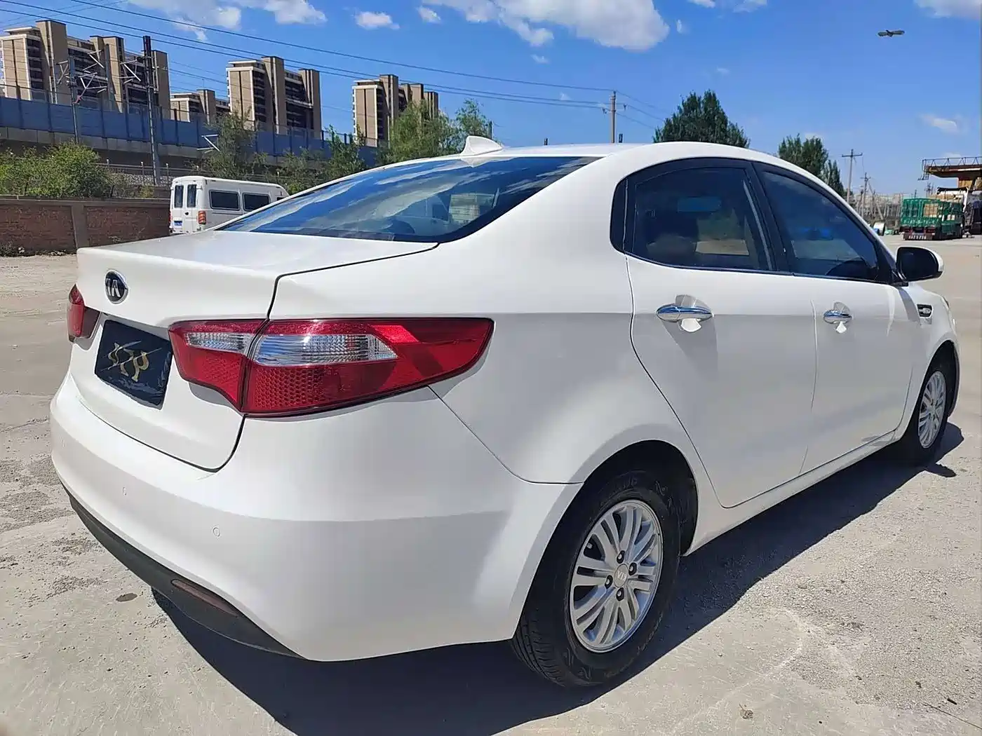 Kia K2 2015 Sedan 1.4L MT GLS фото 4