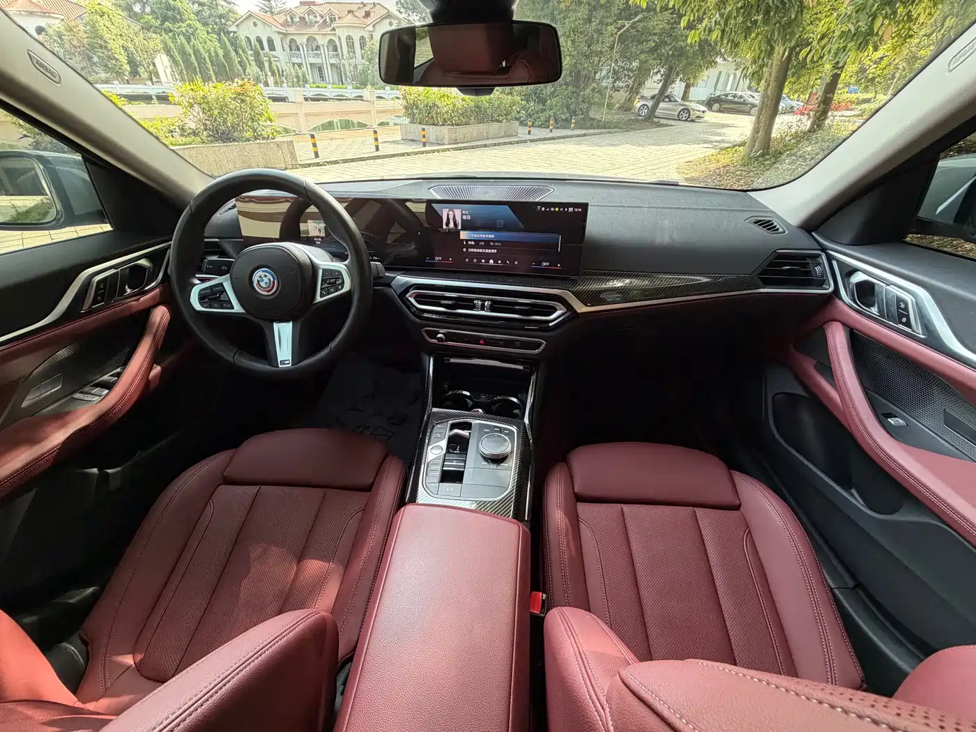 BMW i4 2023 eDrive35 фото 11