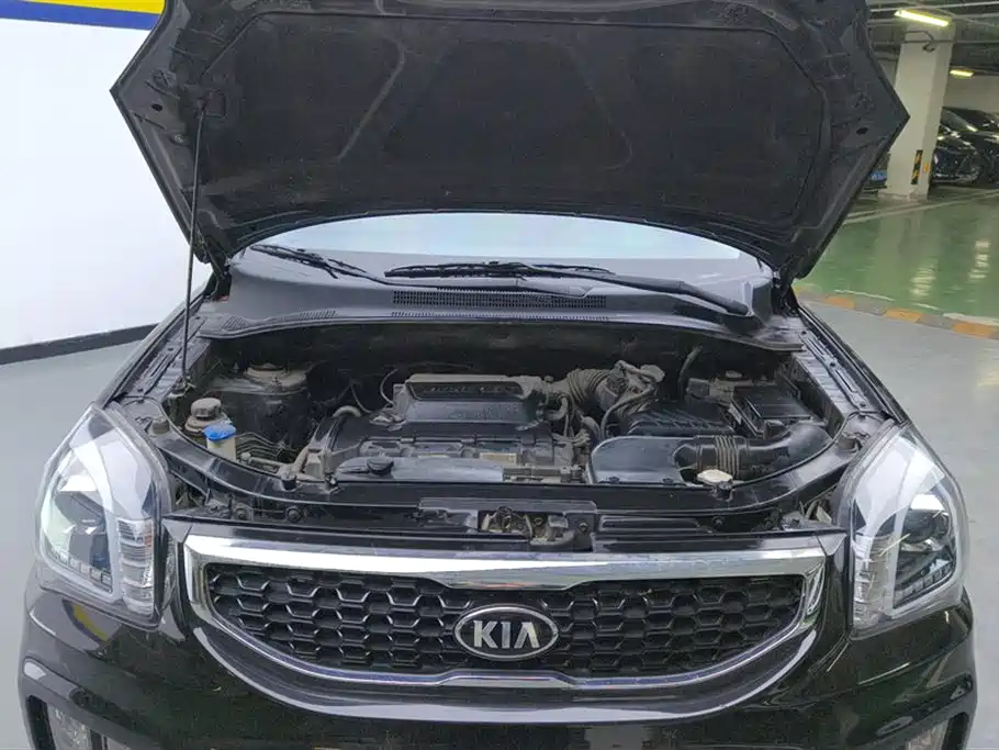 Kia Sportage 2013 2.0L Manual 2WD GLS фото 10