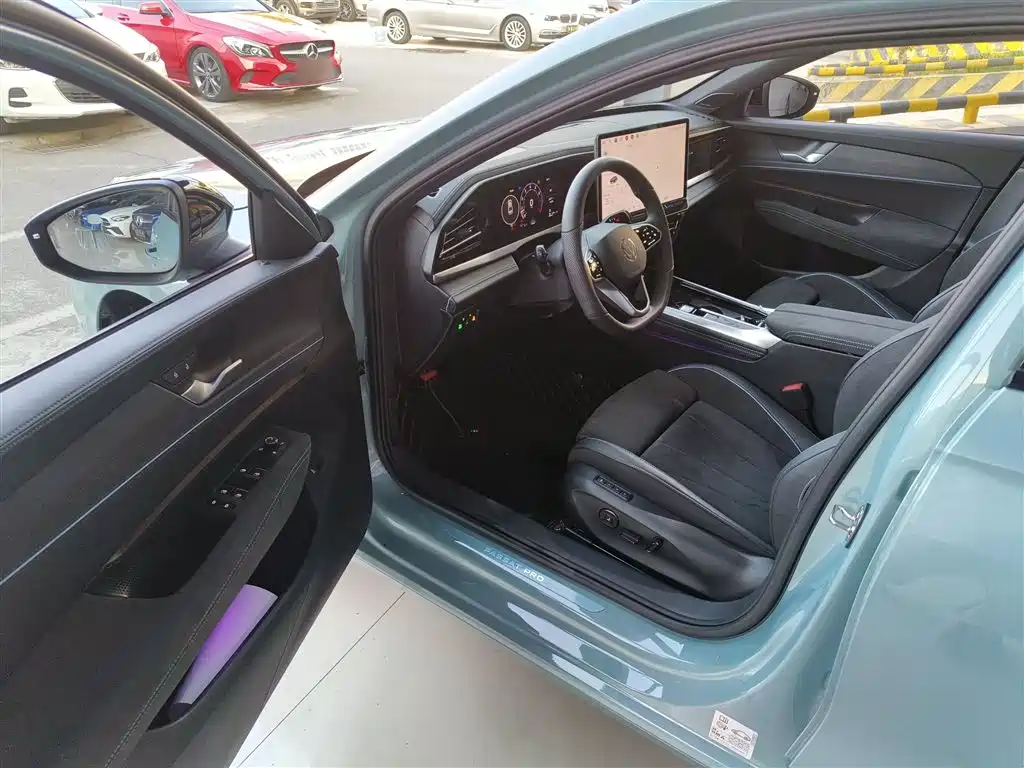 Volkswagen Passat 2025 Model Pro 380TSI Starlight Dragon Premium Edition фото 16