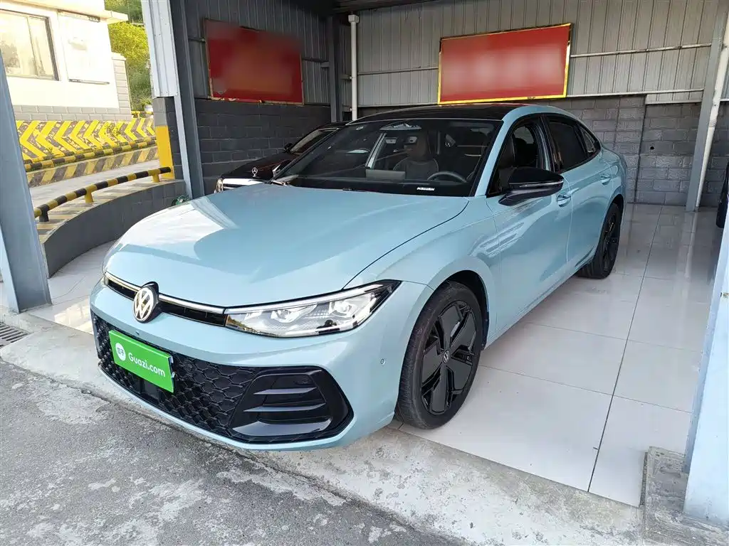 Volkswagen Passat 2025 Model Pro 380TSI Starlight Dragon Premium Edition