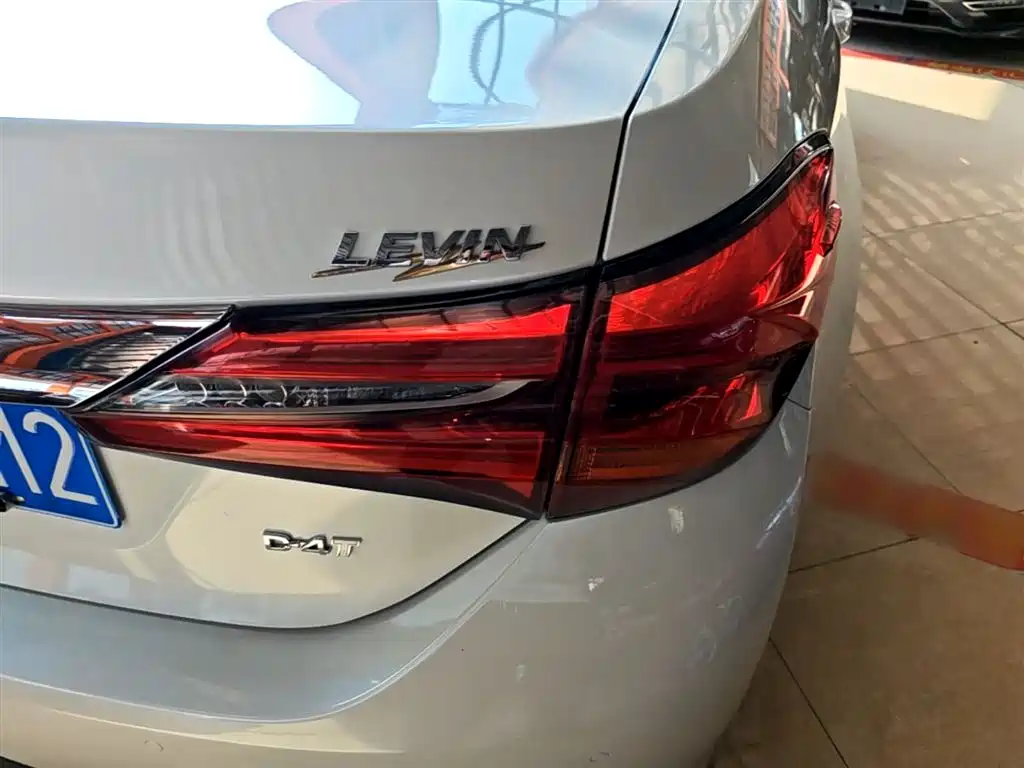 Toyota Levin 2017 Facelift 185T CVT Elite Edition China VI фото 8
