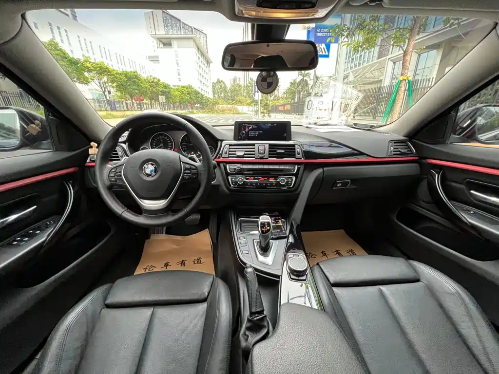 Photo 5 - BMW 4 Series
