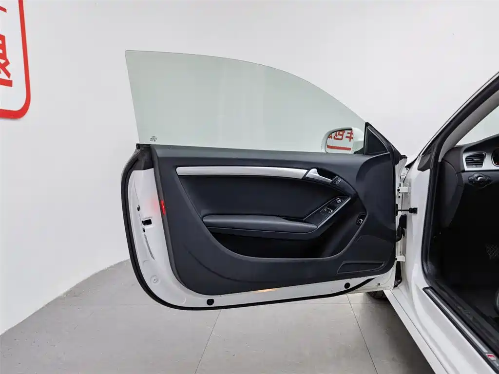 Audi A5 (Import) 2016 Facelift Coupe 35 TFSI Progressive фото 8