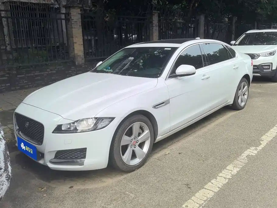 Photo 1 - Jaguar XFL