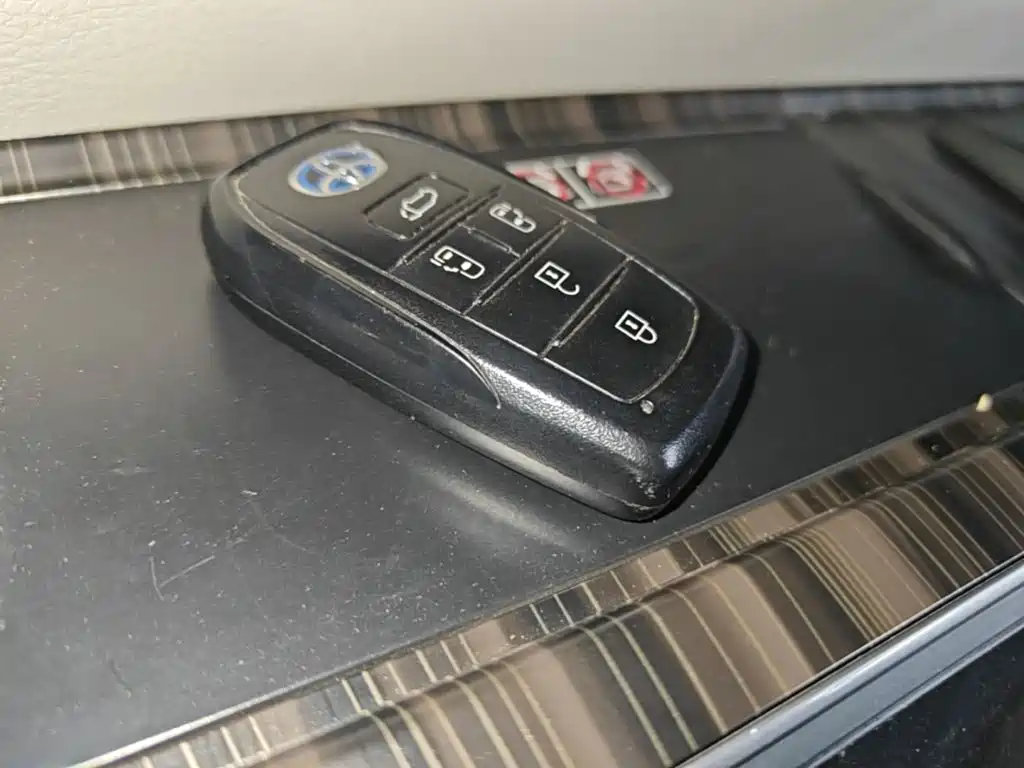 Фото 9 - Toyota Granvia