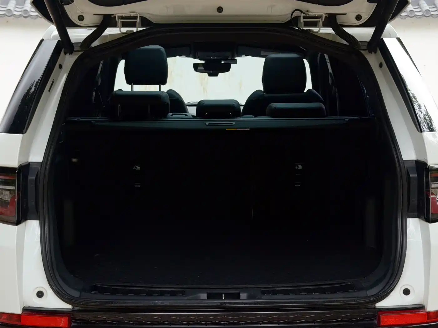 LAND ROVER DISCOVER SPORTS