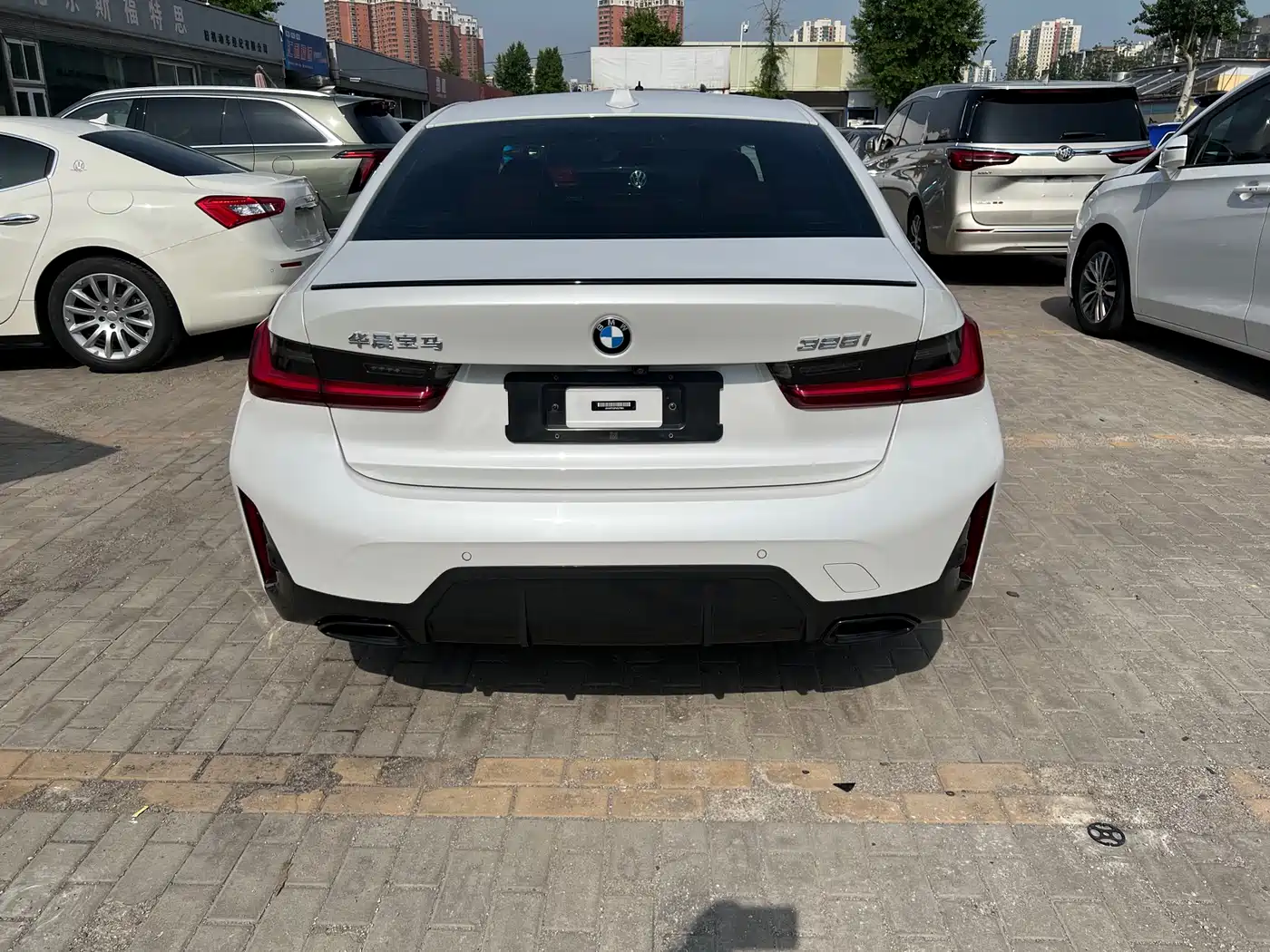 BMW 3 Series 2023 325i M Sport Black Night Package фото 5
