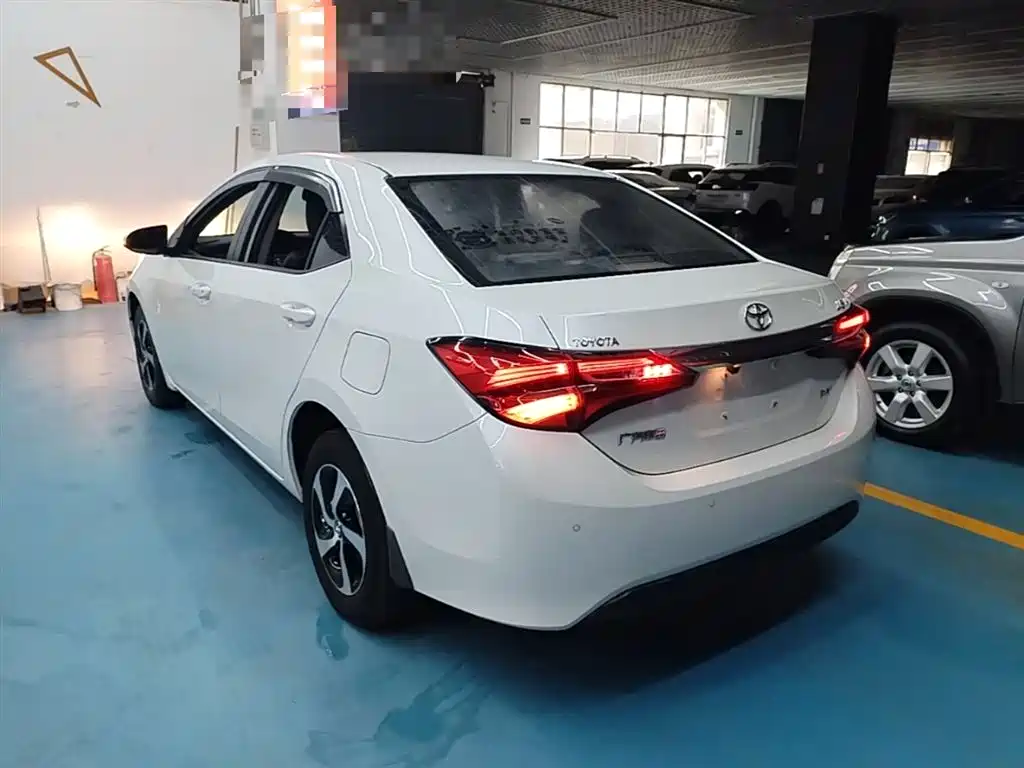 Toyota Levin 2017 Facelift 185T CVT Elite (China V) фото 5