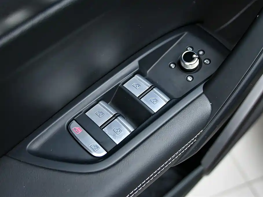 Audi Q5L 2023 40T Luxury Dynamic фото 22