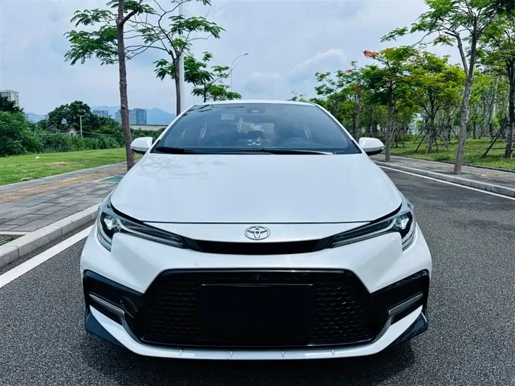 Toyota Levin 2021 185T CVT Premium Edition фото 2