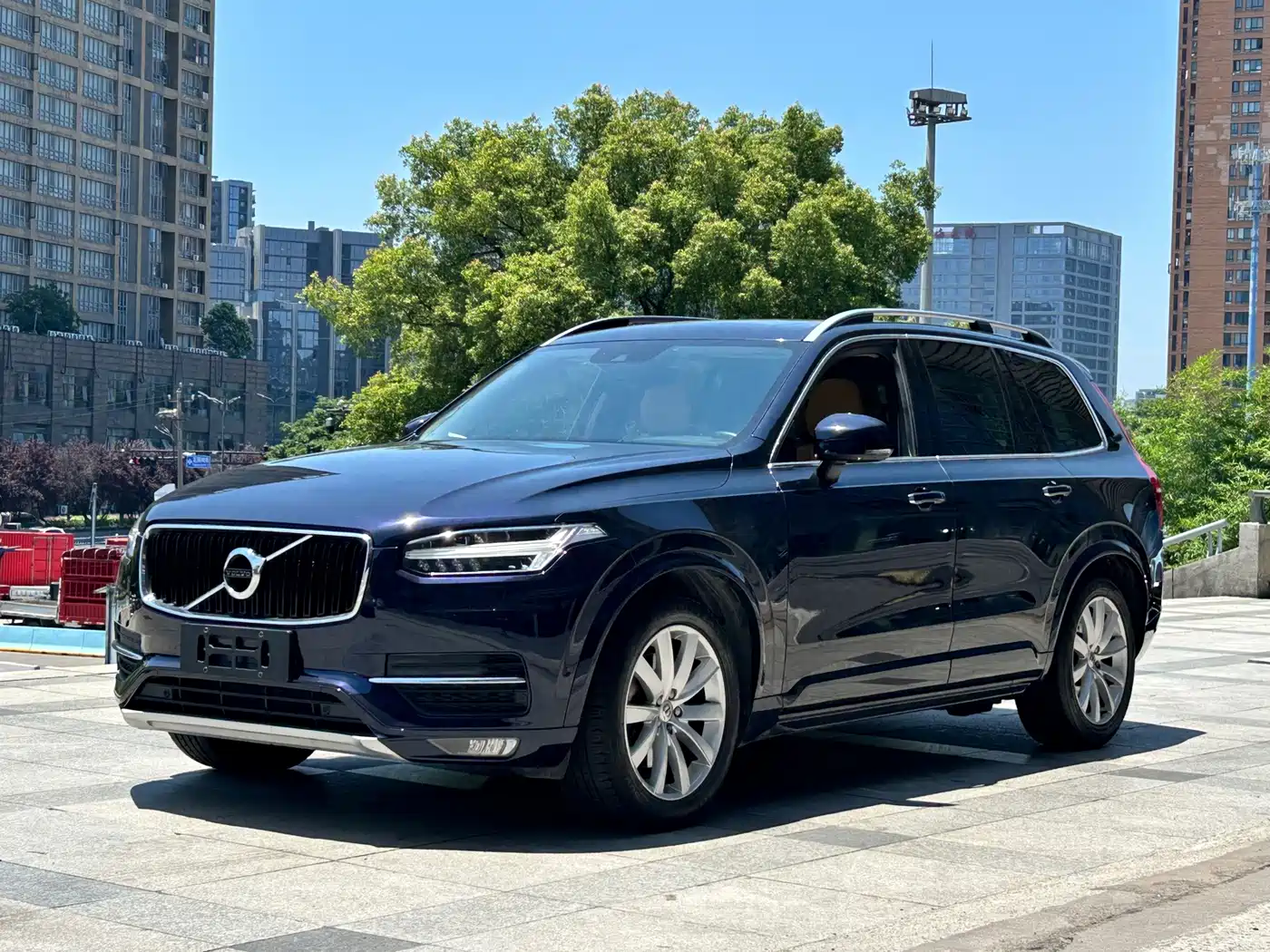 Photo 1 - Volvo XC90
