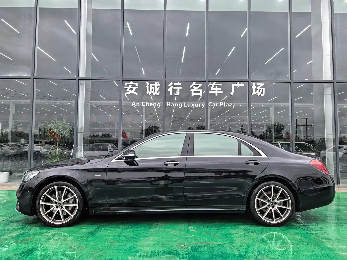 Mercedes-Benz S-Class 2020 S 450 L 4MATIC Collector's Version фото 4