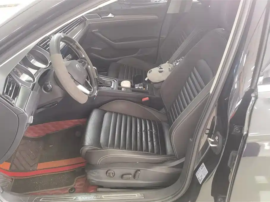 Volkswagen Magotan 2020 330TSI DSG Leading фото 9