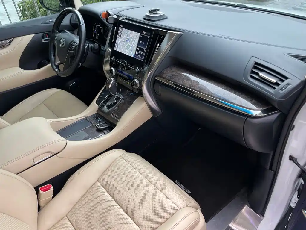 Toyota Vellfire 2021 2021 Crown Hybrid 2.5L HV Supreme Edition