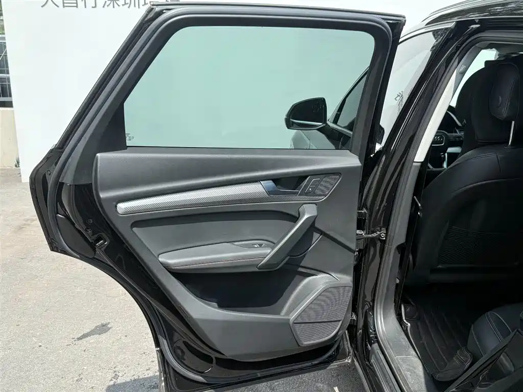 Audi Q5L 2020 45 TFSI Exclusive Fashion фото 13