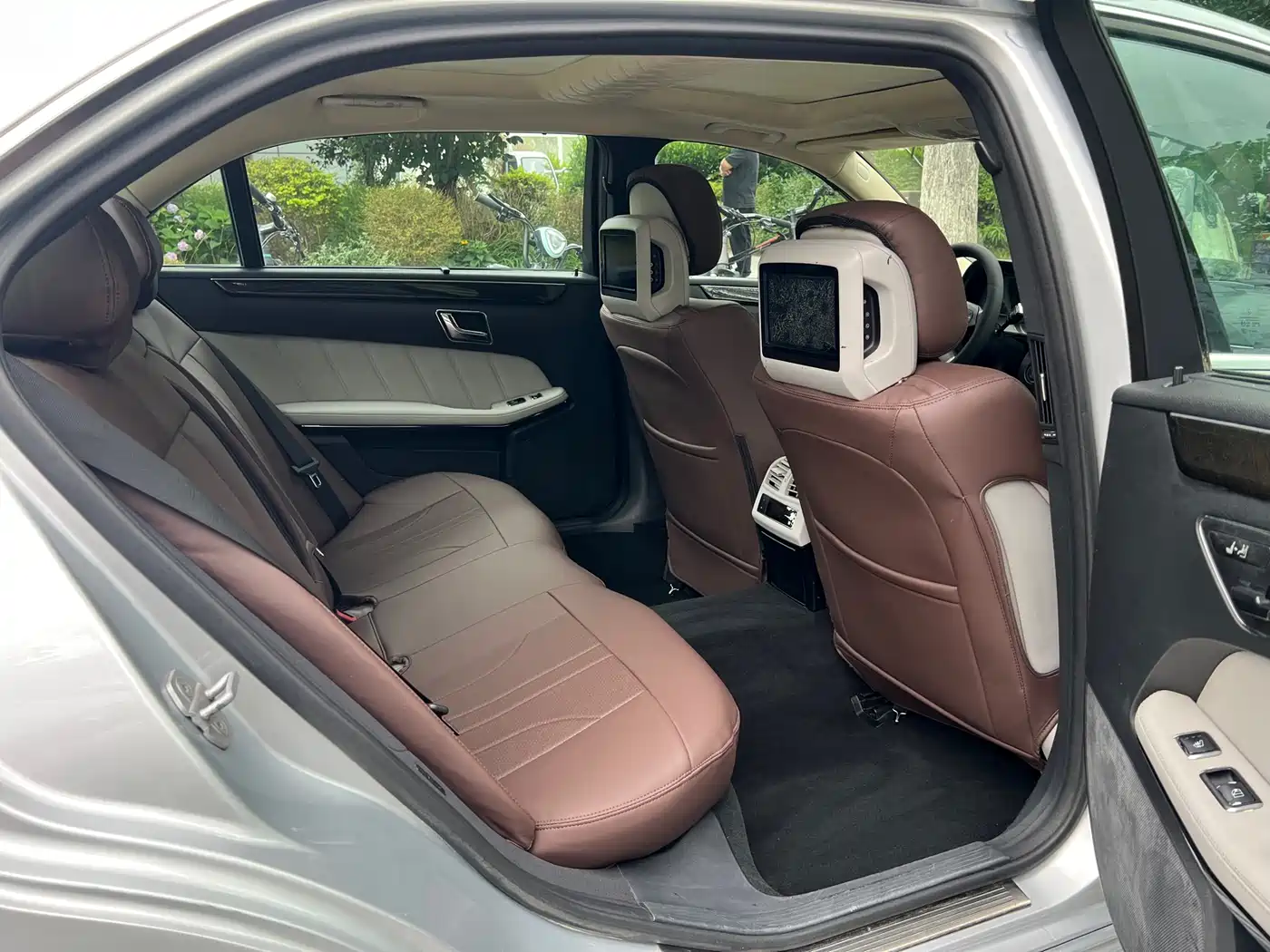 Mercedes-Benz E-Class 2011 E 300 L Fashion Premium фото 14