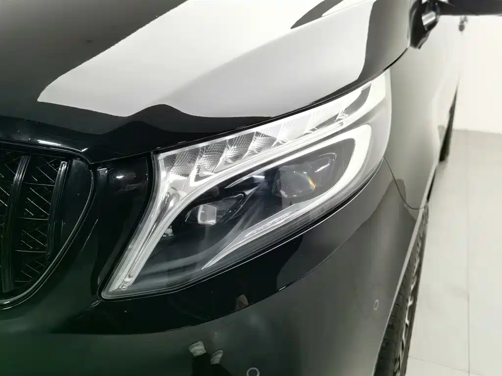 Mercedes-Benz V-Class 2018 V 260 Navigator Edition China VI фото 7