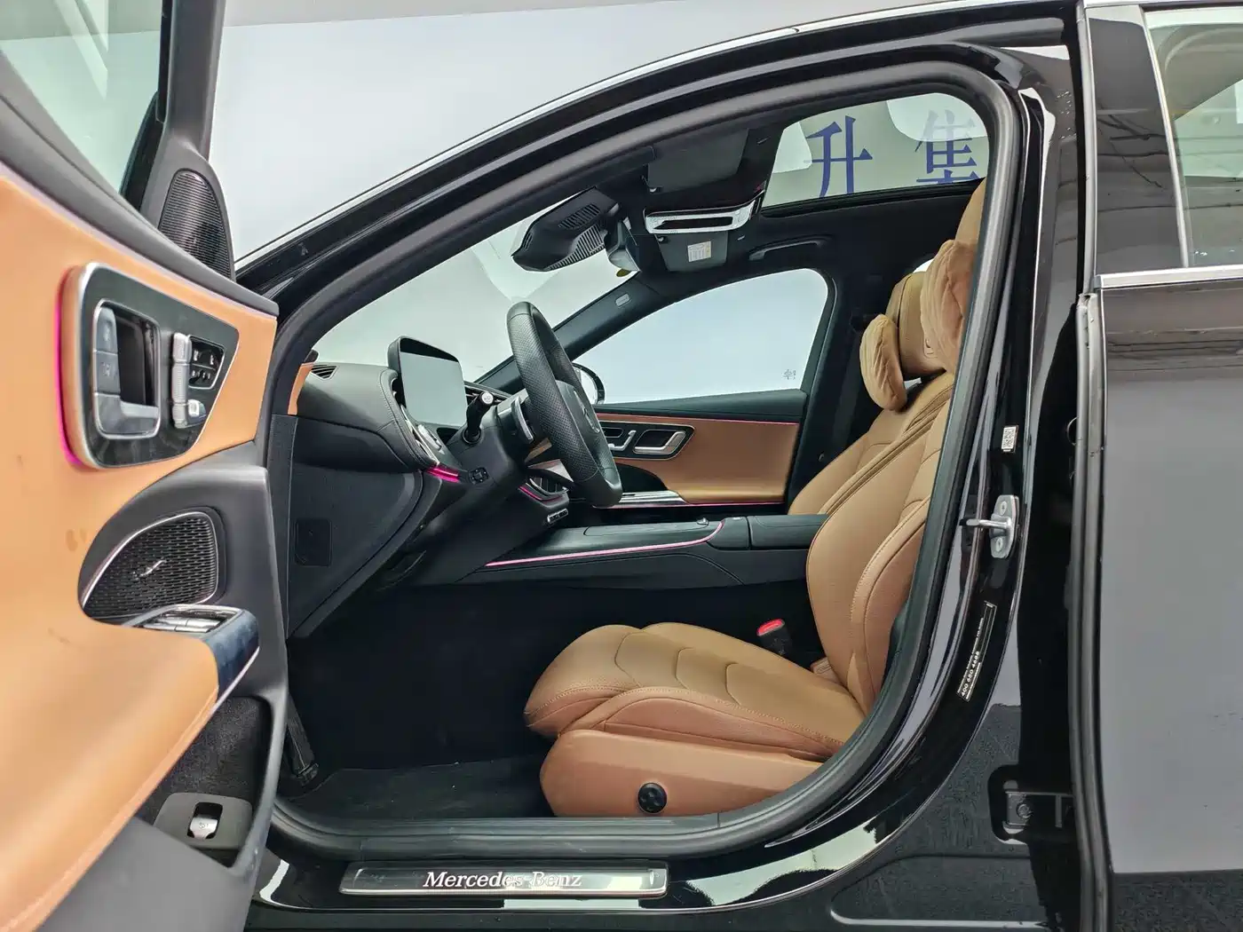Mercedes-Benz E-Class 2024 E 300 L Fashion Sport фото 11