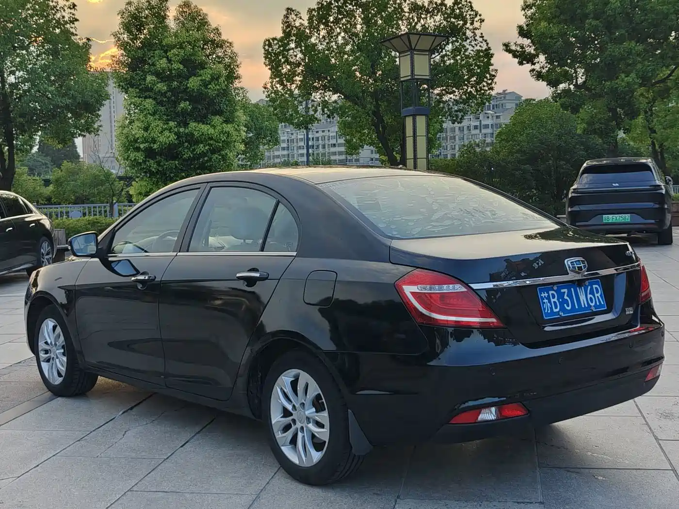 Geely Emgrand 2016 2016 Sedan 1.5L Manual Luxury
