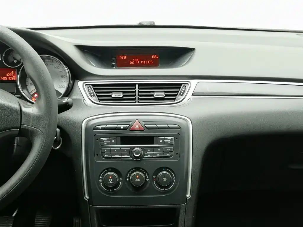 Peugeot 308 2014 Model Joy Edition Classic 1.6L Manual Superior Style фото 12