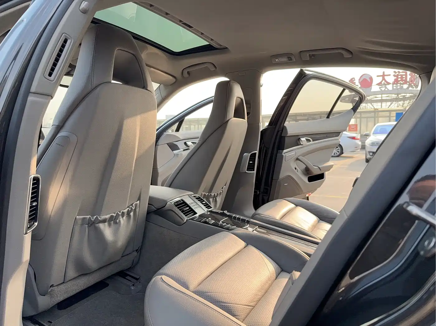 Porsche Panamera 2010 Model Panamera 4S 4.8L фото 11