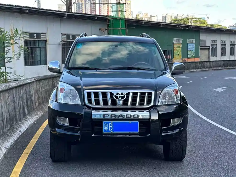 Toyota Prado 2006 4.0L Auto VX фото 2