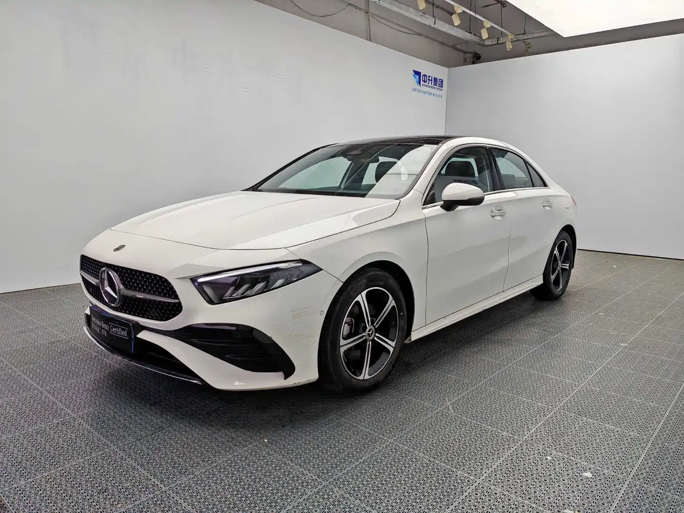 Mercedes-Benz A-Class 2023 A 200 L Fashion