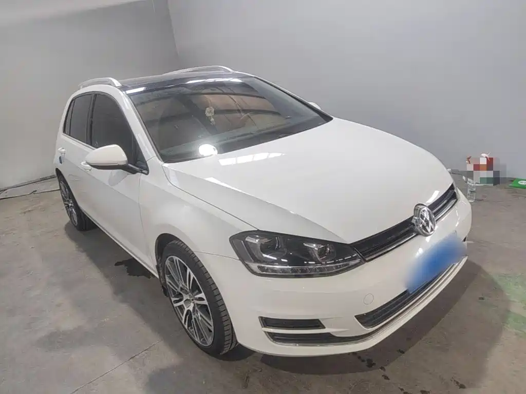 Фото 22 - Volkswagen Golf