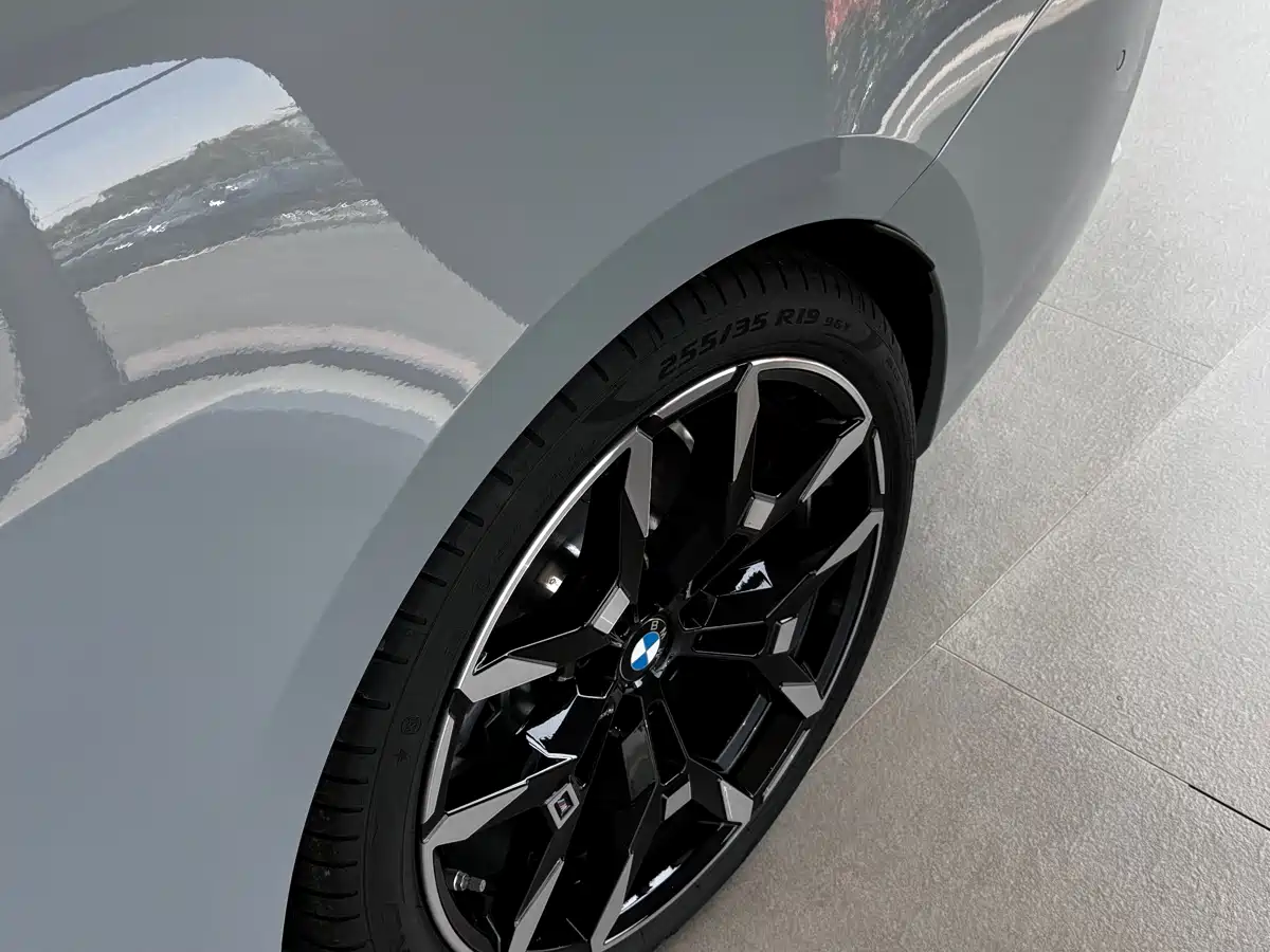 BMW 4 Series 2024 430i Convertible M Sport Shadow Edition фото 8