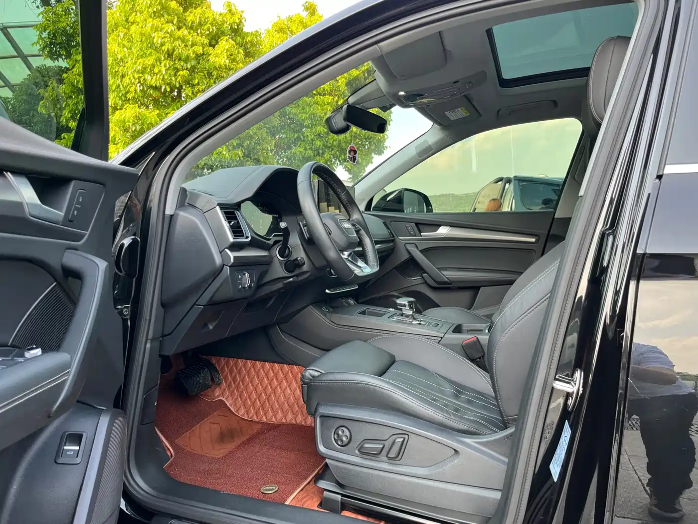 Audi Q5L 2022 40T Luxury Dynamic фото 4