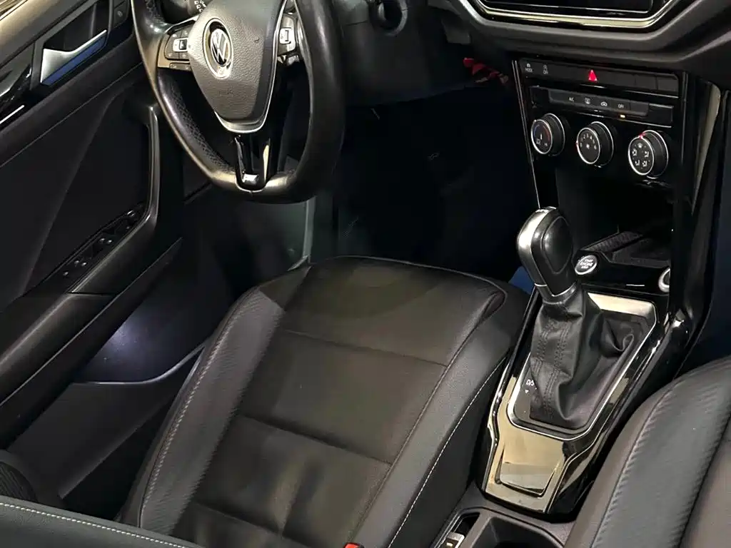 Volkswagen T-ROC 2020 280TSI DSG 2WD Comfort фото 21