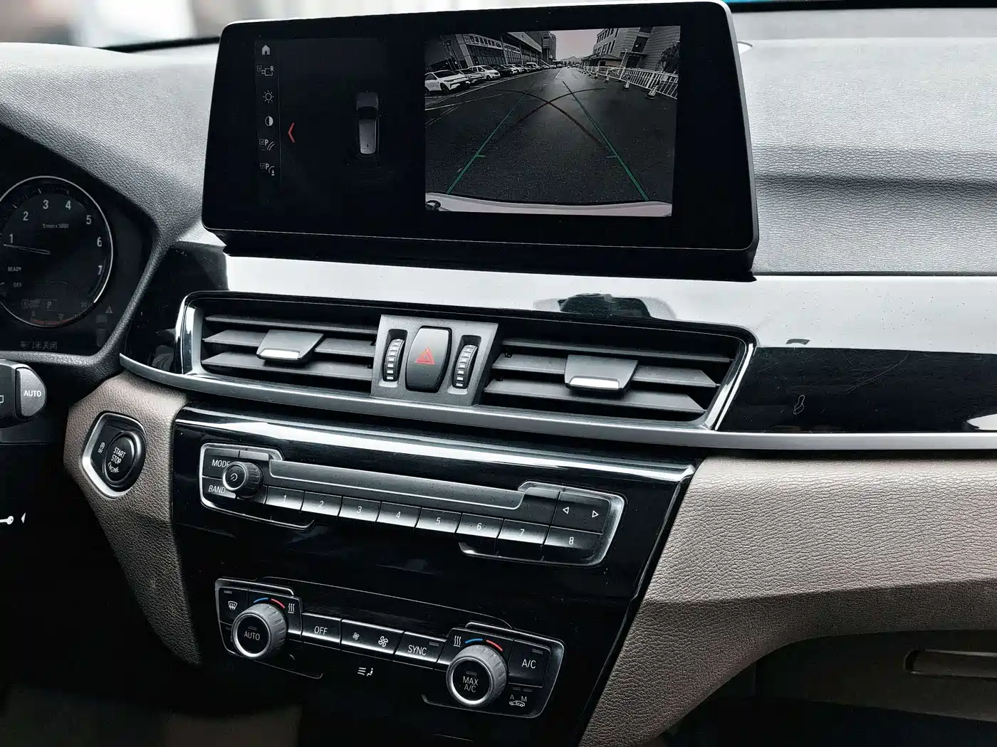 BMW X1 2021 sDrive25Li Leading фото 15