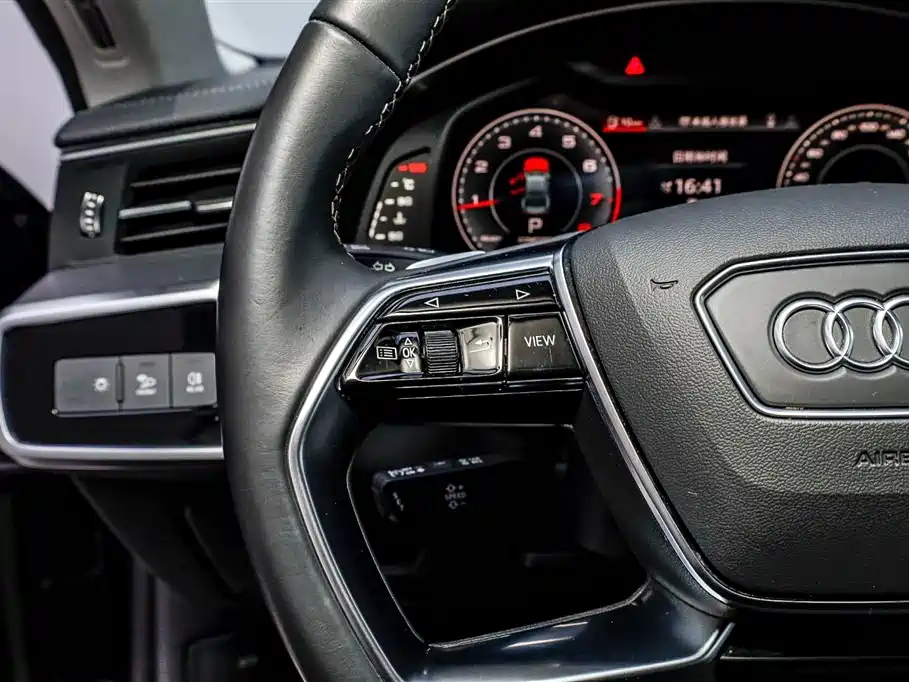 Audi A7L 2024 45TFSI S-line Dream Edition Crystal Package фото 15