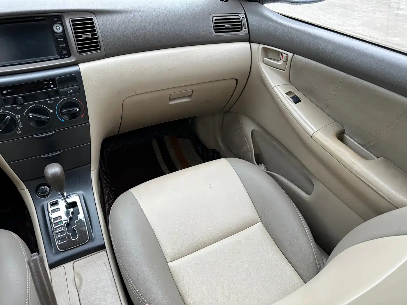 Toyota Corolla 2011 1.6L Automatic Classic Edition фото 34