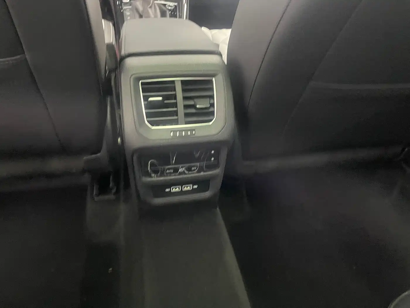Volkswagen Tayron 2023 280TSI 2WD Luxury Plus Advanced Edition фото 14