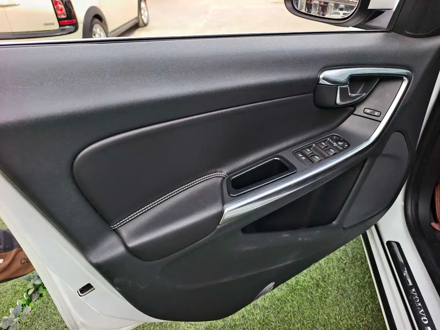 Фото 8 - Volvo V60