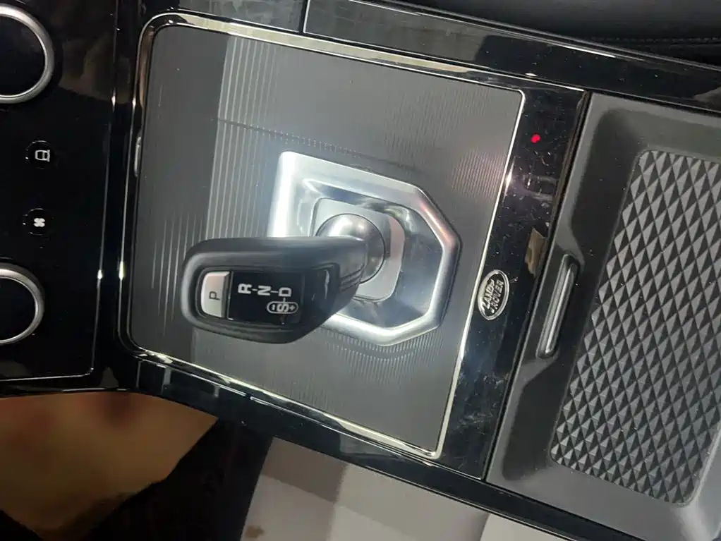 LAND ROVER RANGE ROVER AURORA