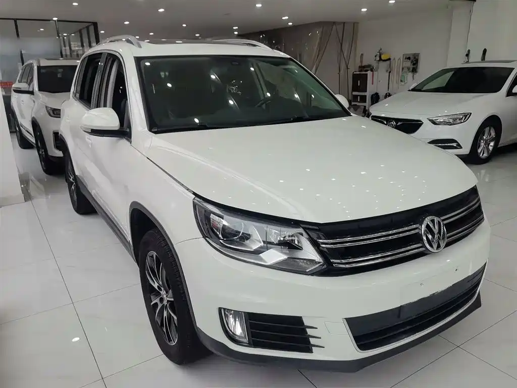 Volkswagen Tiguan 2015 1.8TSI Automatic 2WD Highline фото 4