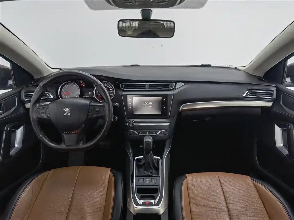 Peugeot 408 2016 1.6T Automatic Luxury Edition фото 5